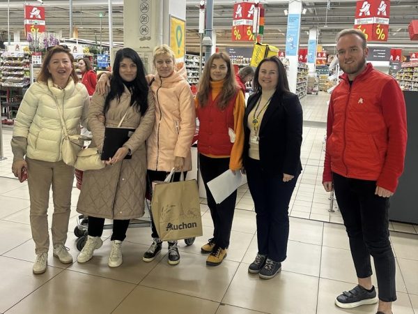 У Львові до Великодня 20 малозабезпечених сімей отримали смаколики